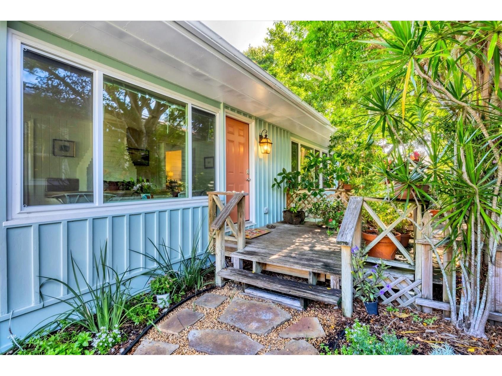 3734 Iroquois Avenue Sarasota FL 34234 A4679833 image2