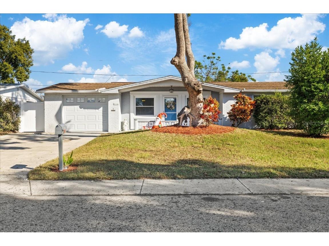 3734 Pensdale Drive New Port Richey FL 34652 W7870895 image1