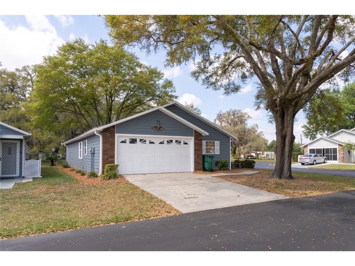 37340 Derbyshire Drive Zephyrhills FL 33542 L4935717 image1