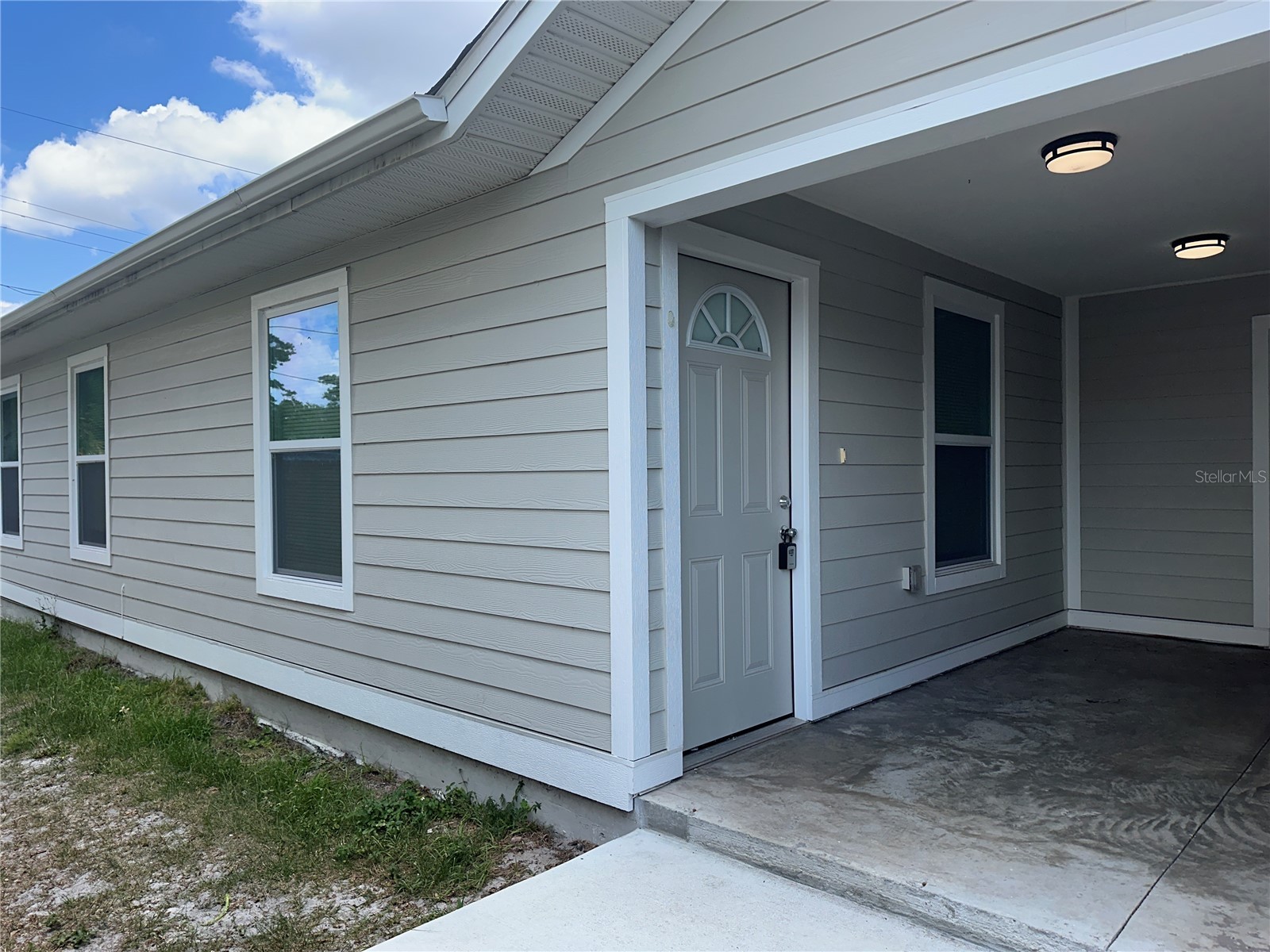3735 39th Avenue N Saint Petersburg FL 33714 TB8503604 image1