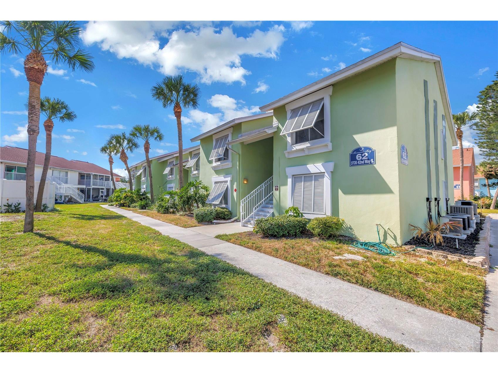 3735 42nd Way S #I Saint Petersburg FL 33711 - BOCA CEIGA BAY TB8443083 image1