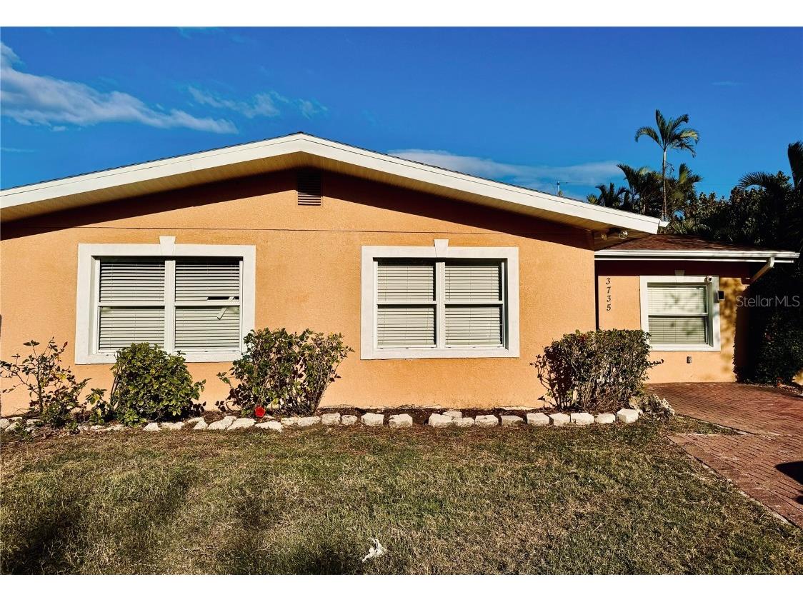 3735 Alabama Avenue NE Saint Petersburg FL 33703 TB8333510 image1