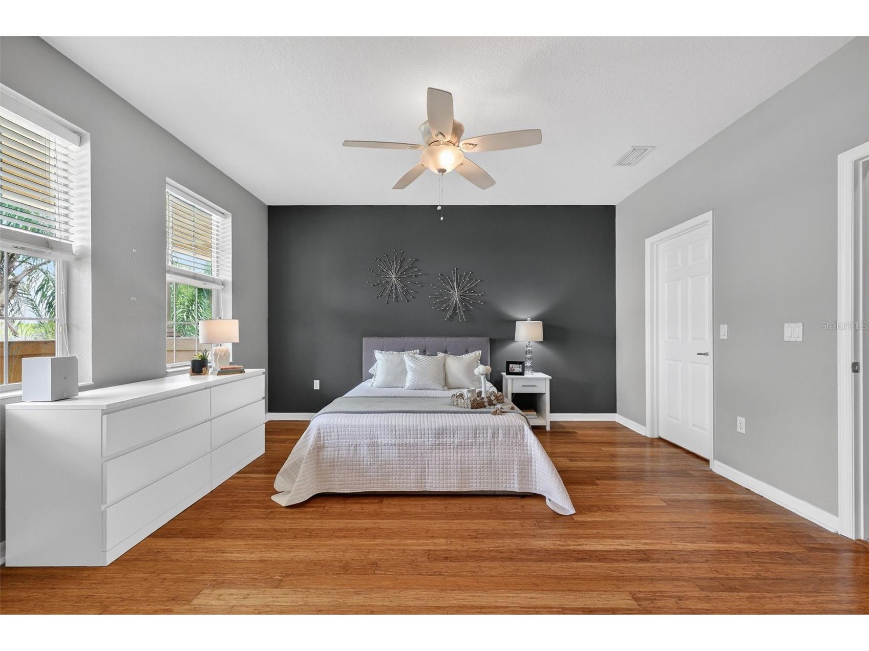 3736 82nd Avenue Circle E #105 Sarasota FL 34243 A4688742 image16