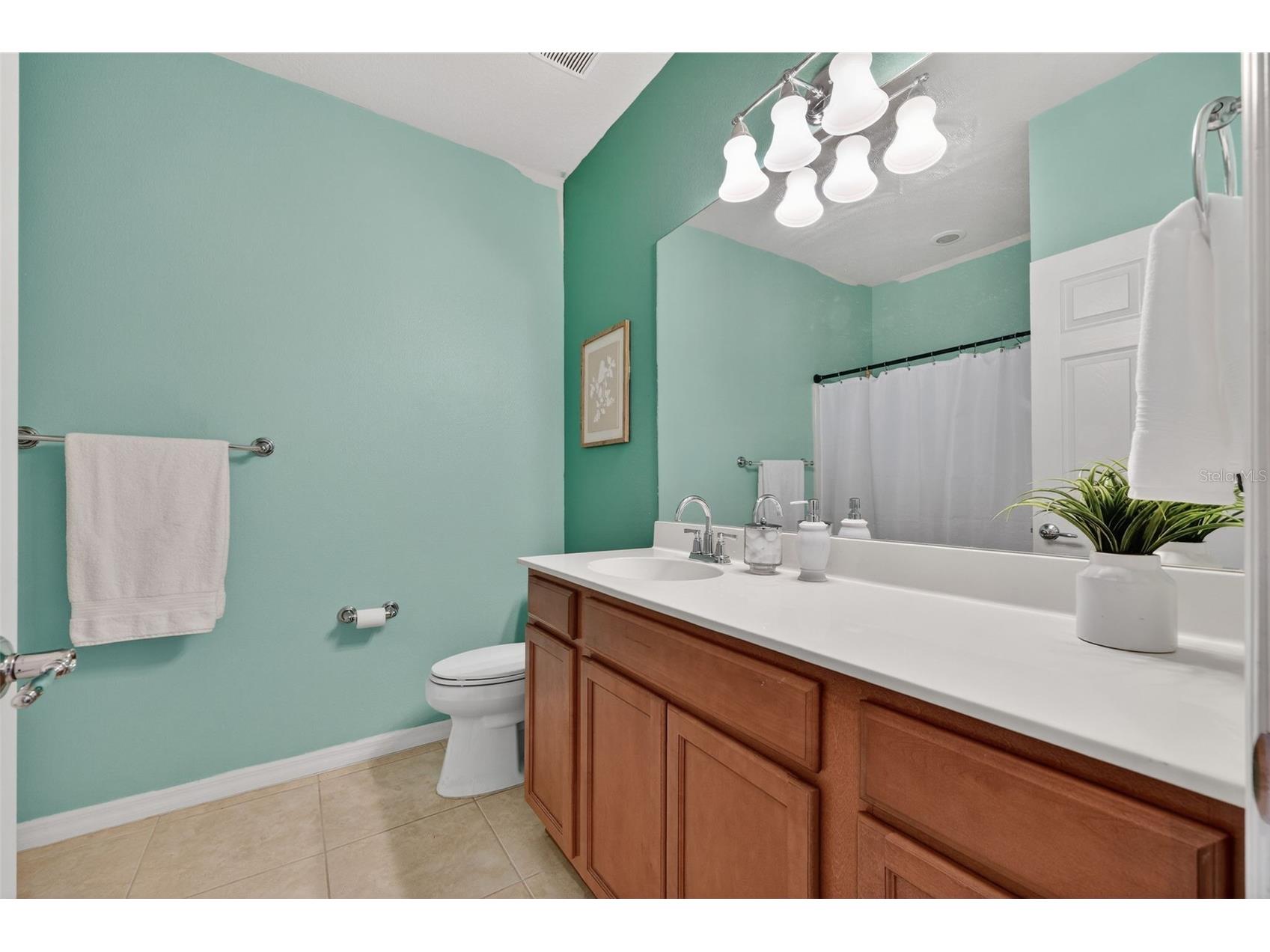 3736 82nd Avenue Circle E #105 Sarasota FL 34243 A4688742 image21