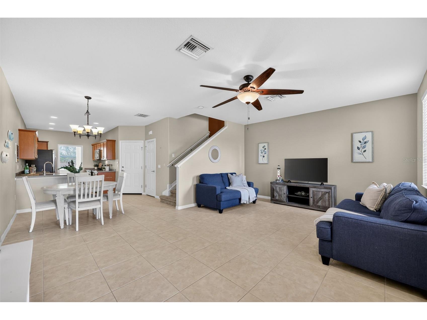 3736 82nd Avenue Circle E #105 Sarasota FL 34243 A4688742 image3