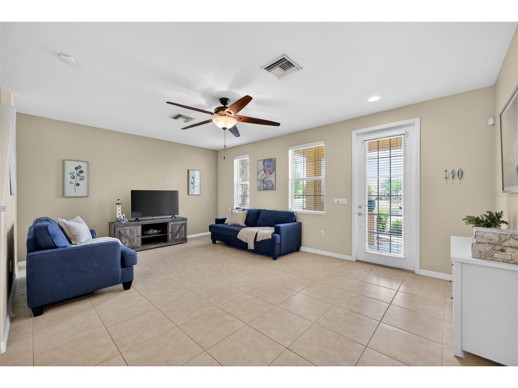 3736 82nd Avenue Circle E #105 Sarasota FL 34243 A4688742 image5