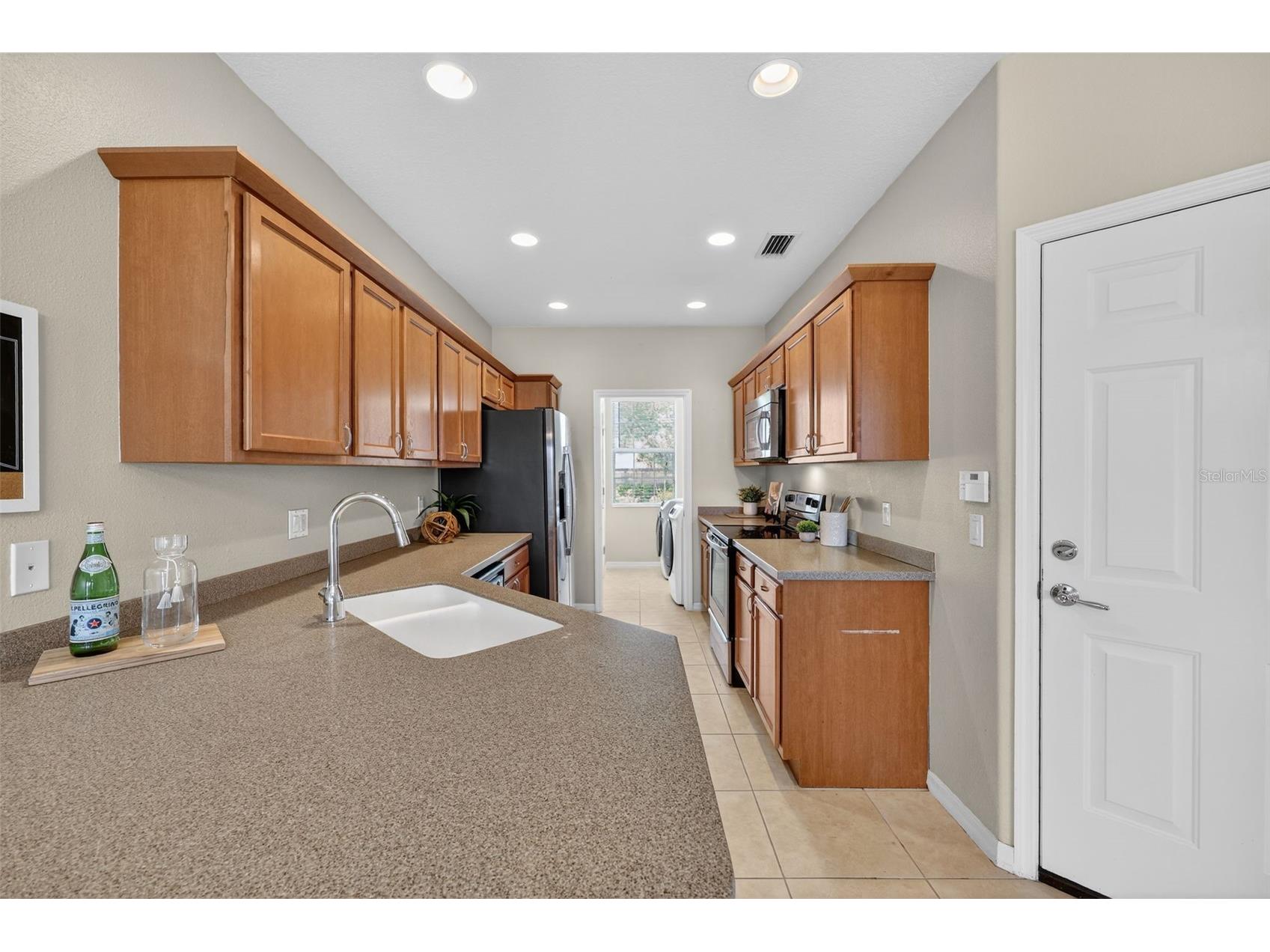 3736 82nd Avenue Circle E #105 Sarasota FL 34243 A4688742 image8