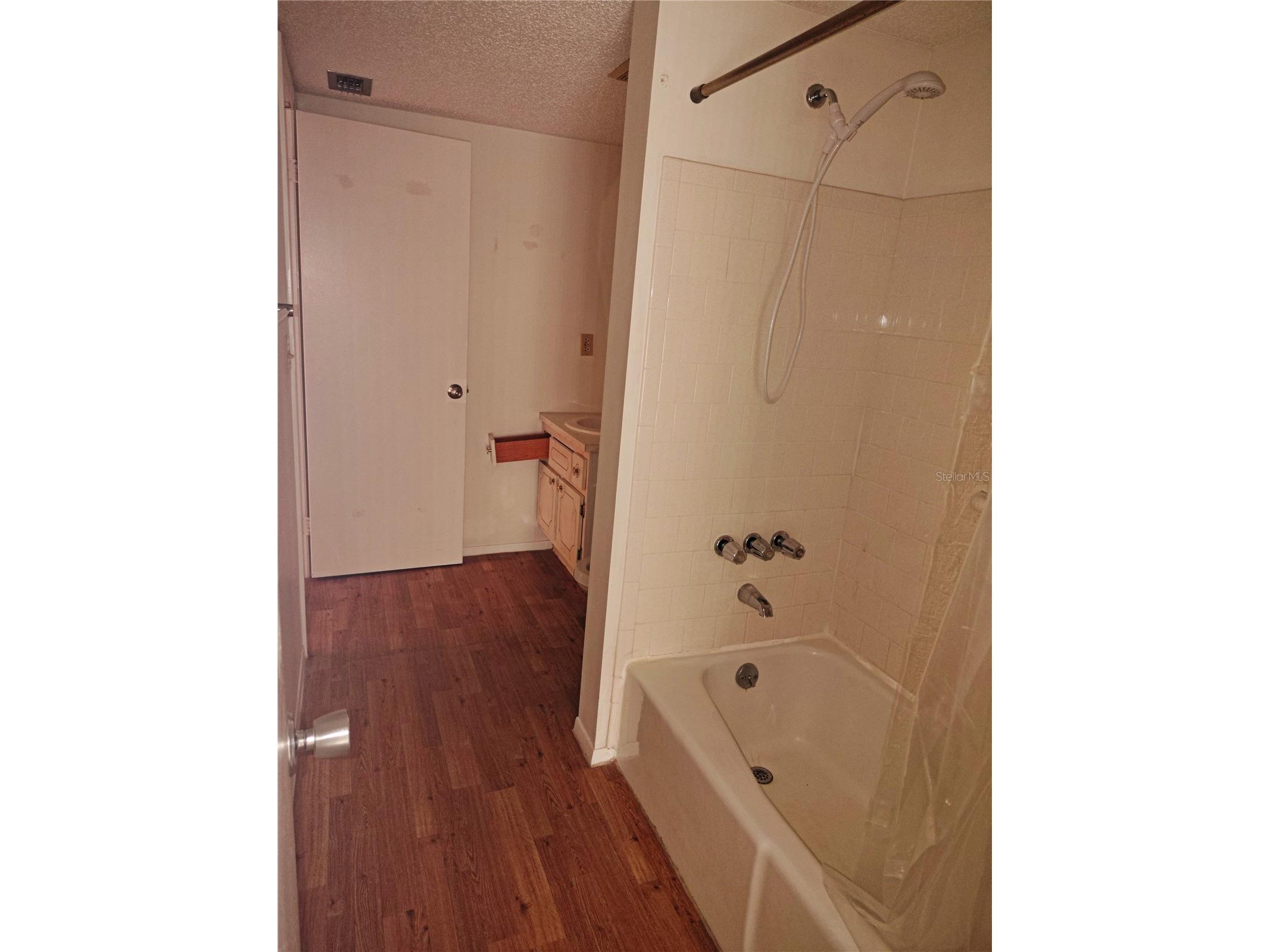 3737 Lake Bayshore Drive #213 Bradenton FL 34205 A4694921 image11