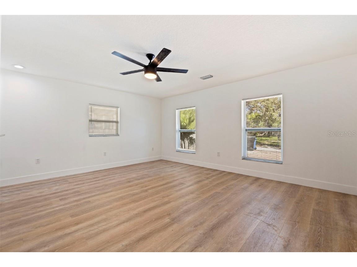 3738 18th Terrace S Saint Petersburg FL 33711 TB8452511 image10