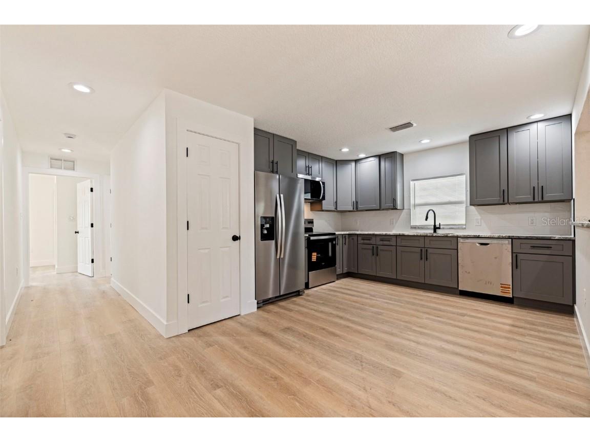 3738 18th Terrace S Saint Petersburg FL 33711 TB8452511 image11