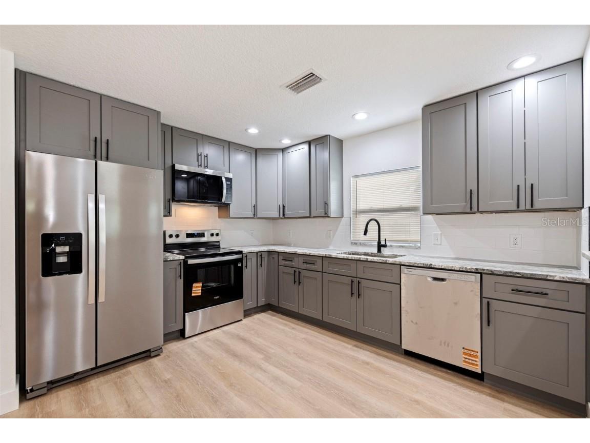 3738 18th Terrace S Saint Petersburg FL 33711 TB8452511 image12