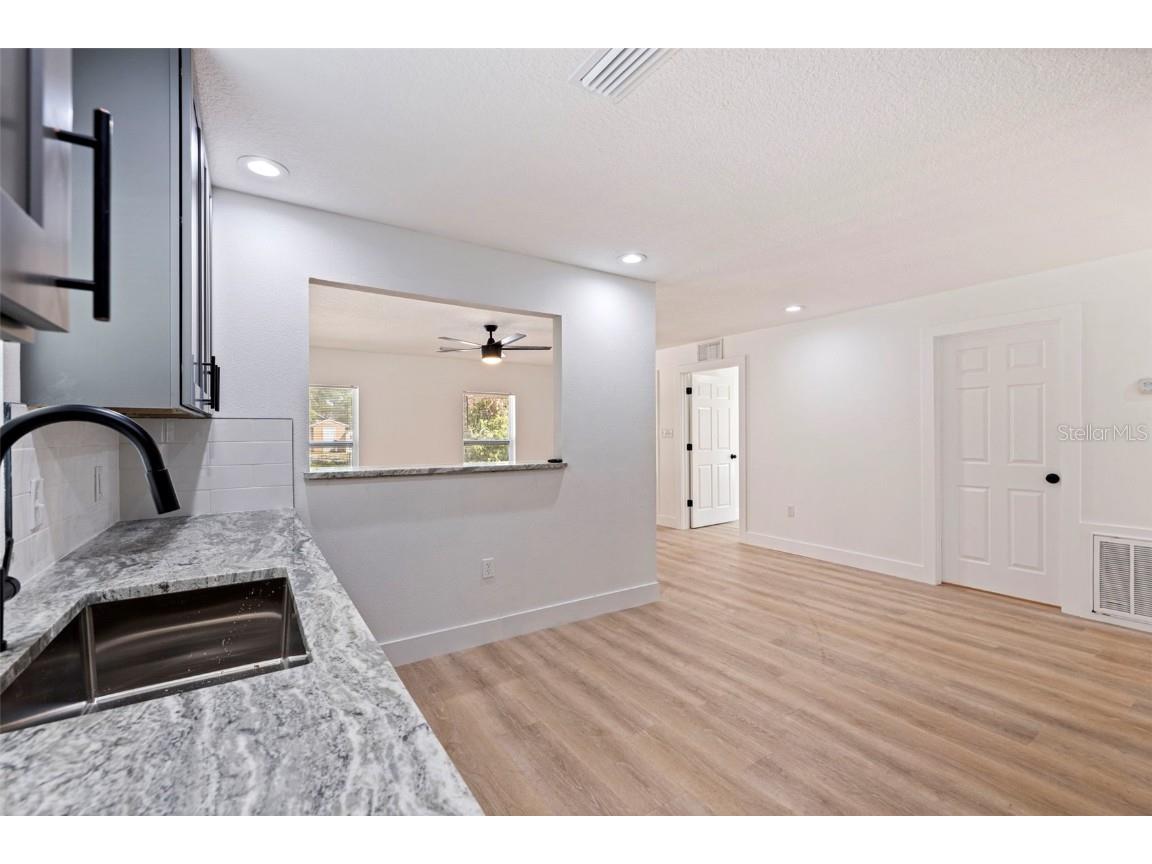 3738 18th Terrace S Saint Petersburg FL 33711 TB8452511 image14