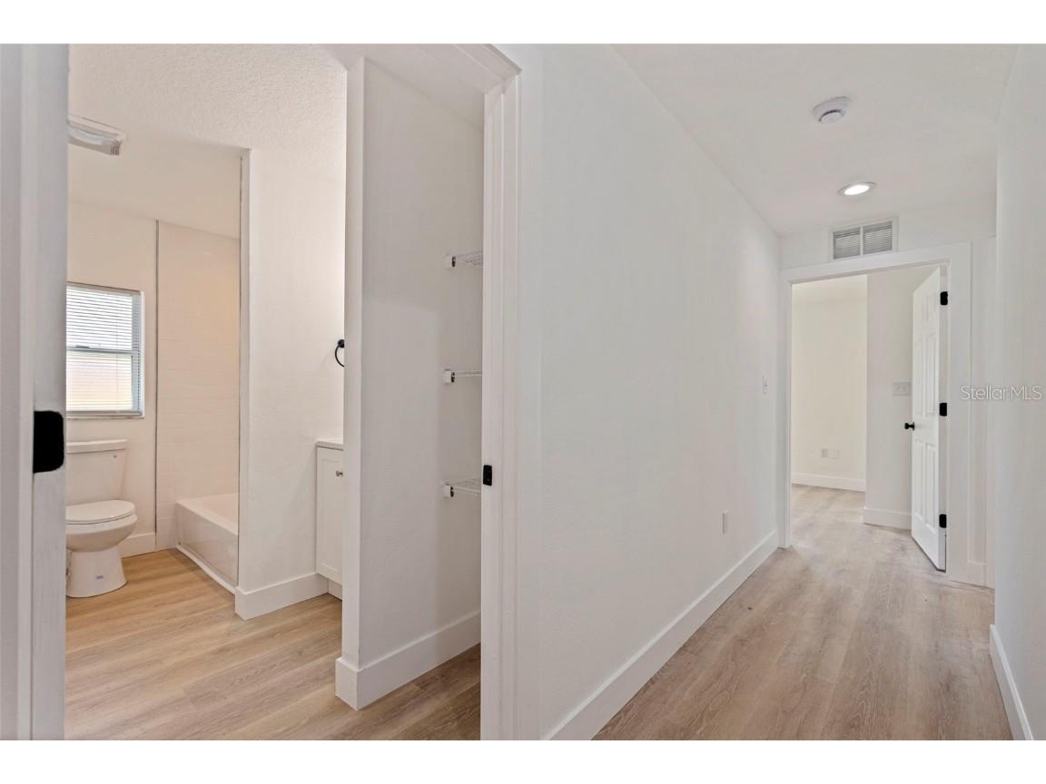 3738 18th Terrace S Saint Petersburg FL 33711 TB8452511 image18