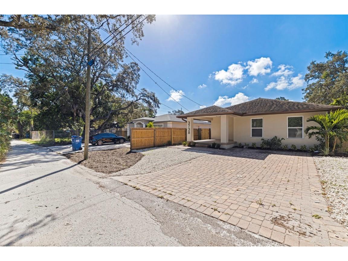 3738 18th Terrace S Saint Petersburg FL 33711 TB8452511 image2