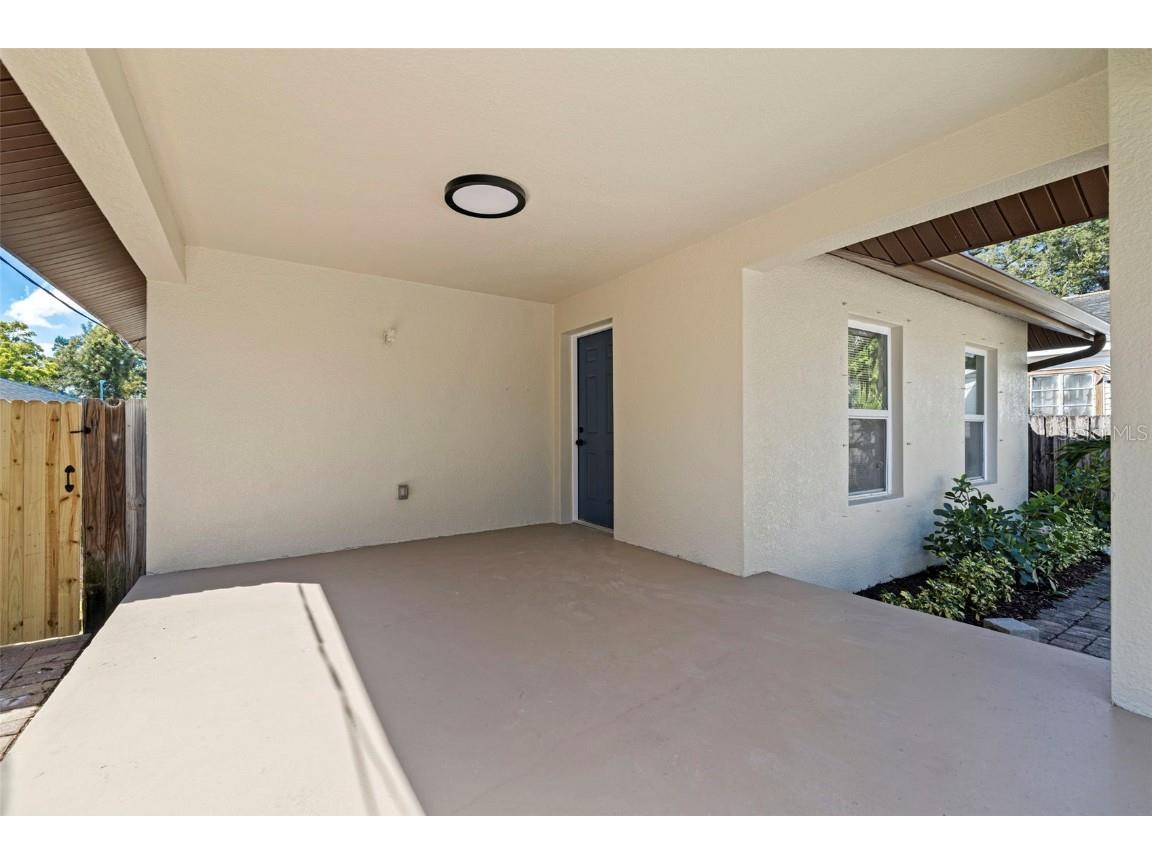 3738 18th Terrace S Saint Petersburg FL 33711 TB8452511 image4