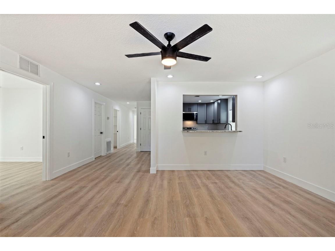 3738 18th Terrace S Saint Petersburg FL 33711 TB8452511 image7