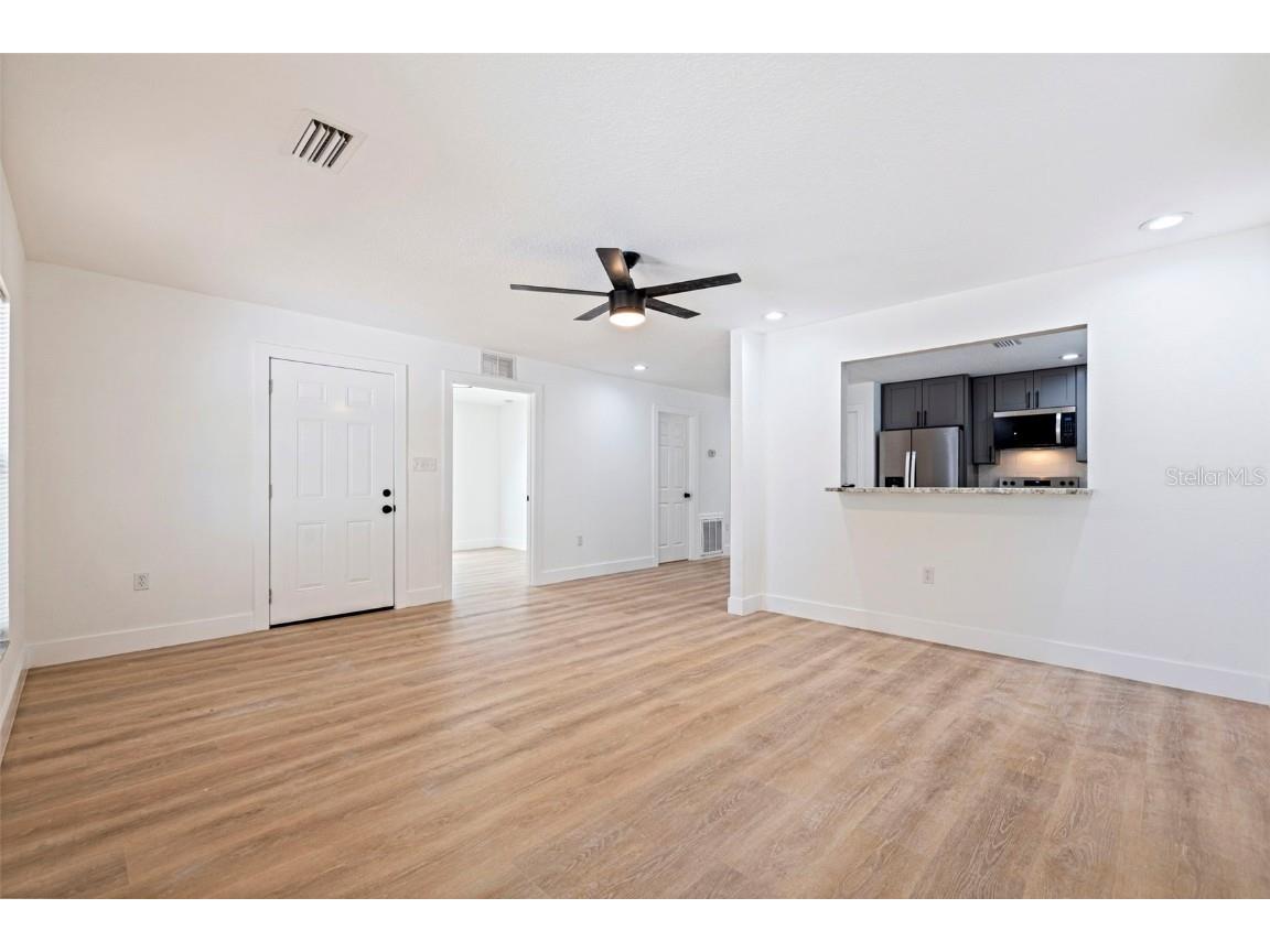 3738 18th Terrace S Saint Petersburg FL 33711 TB8452511 image8