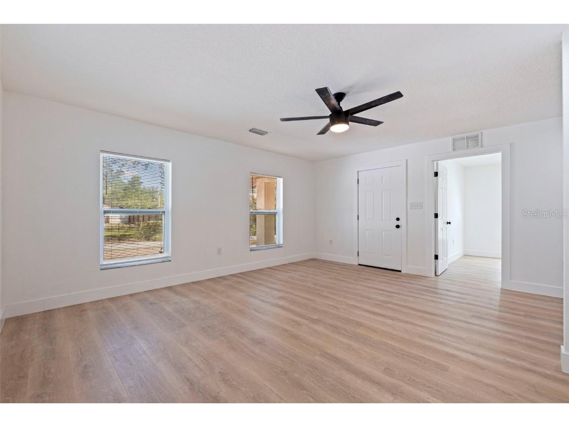 3738 18th Terrace S Saint Petersburg FL 33711 TB8452511 image9