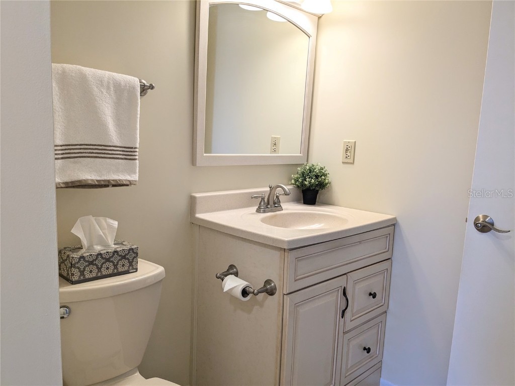 3739 Lake Bayshore Drive #H-214 Bradenton FL 34205 A4677303 image14