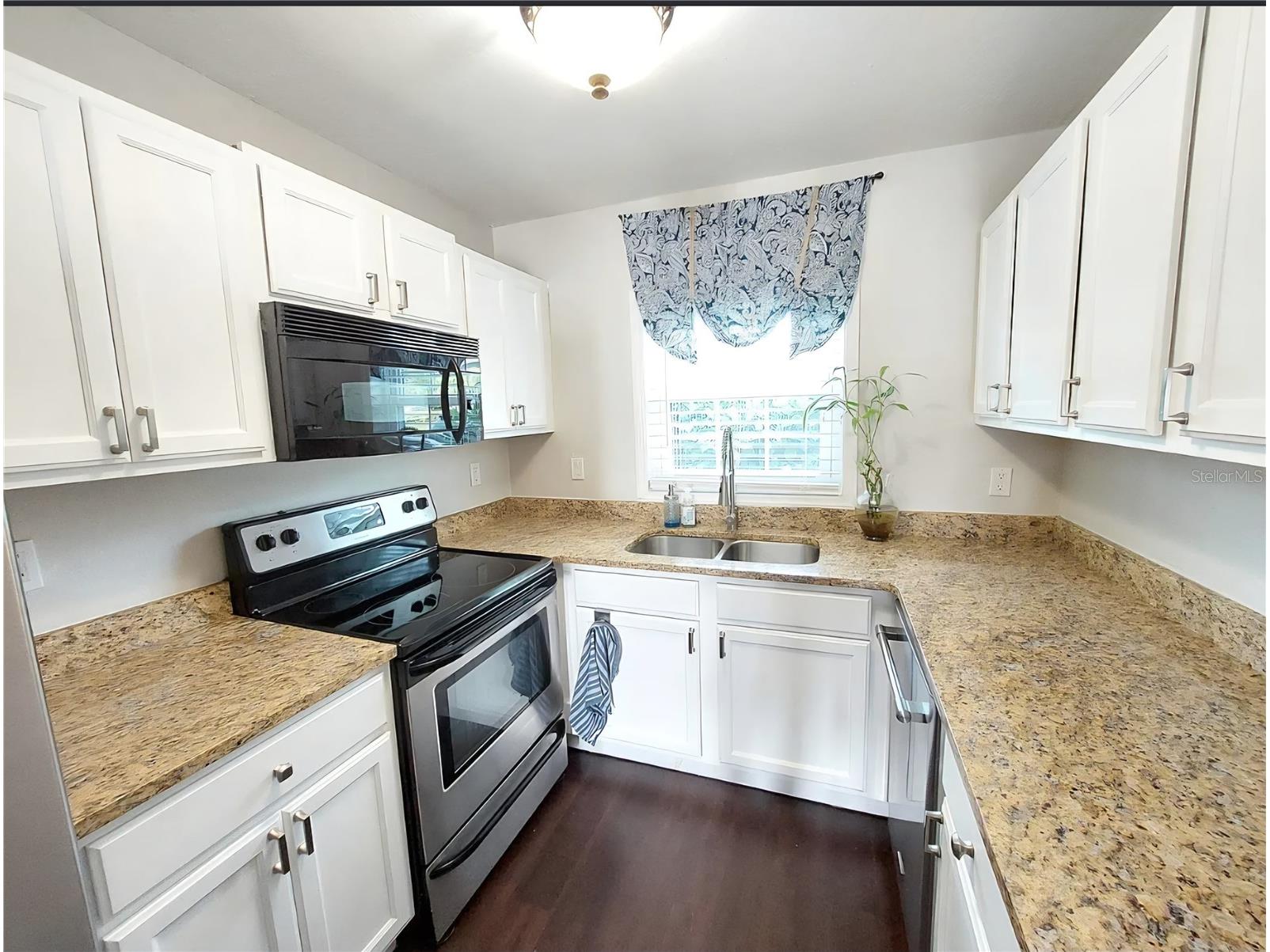 3739 Pompano Drive SE Saint Petersburg FL 33705 - BIG BAYOU TB8473216 image3