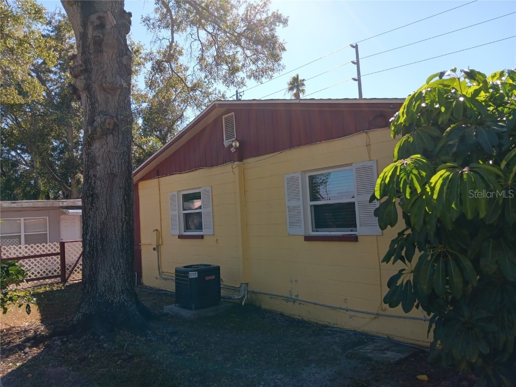 374 3rd Street NW Largo FL 33770 TB8440886 image8