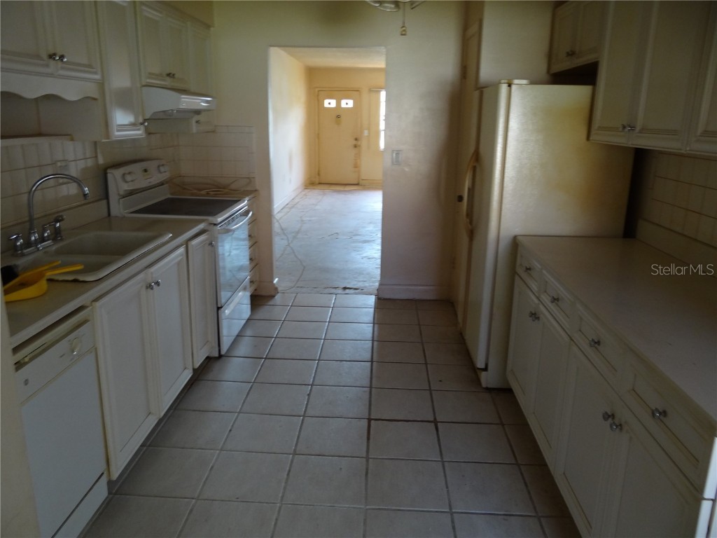 3740 58th Street N #106 Saint Petersburg FL 33710 TB8407400 image3
