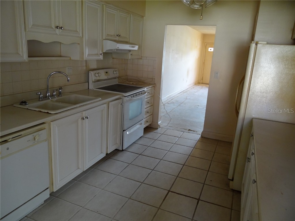 3740 58th Street N #106 Saint Petersburg FL 33710 TB8407400 image4