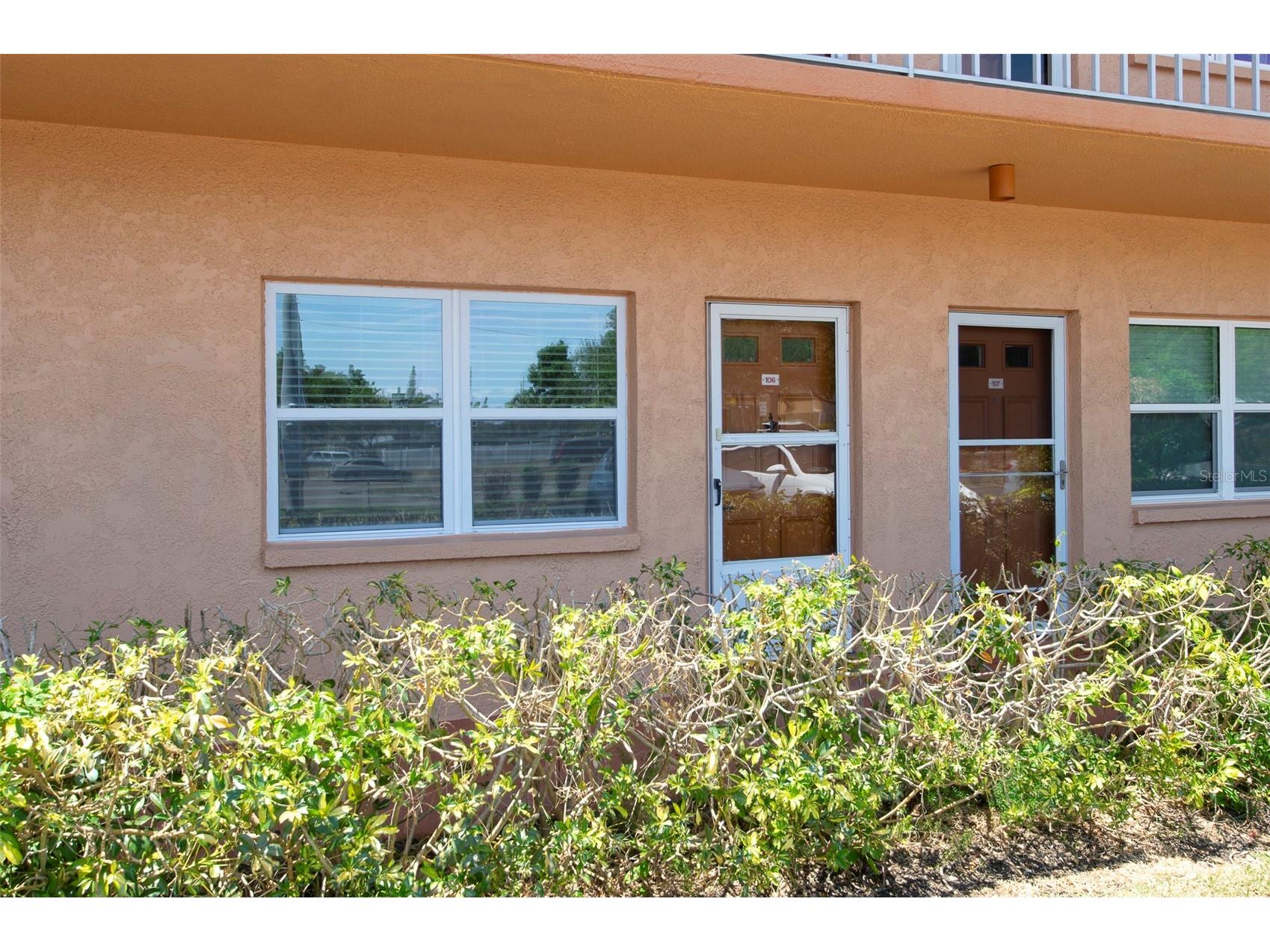 3740 58th Street N #106 Saint Petersburg FL 33710 TB8509831 image1