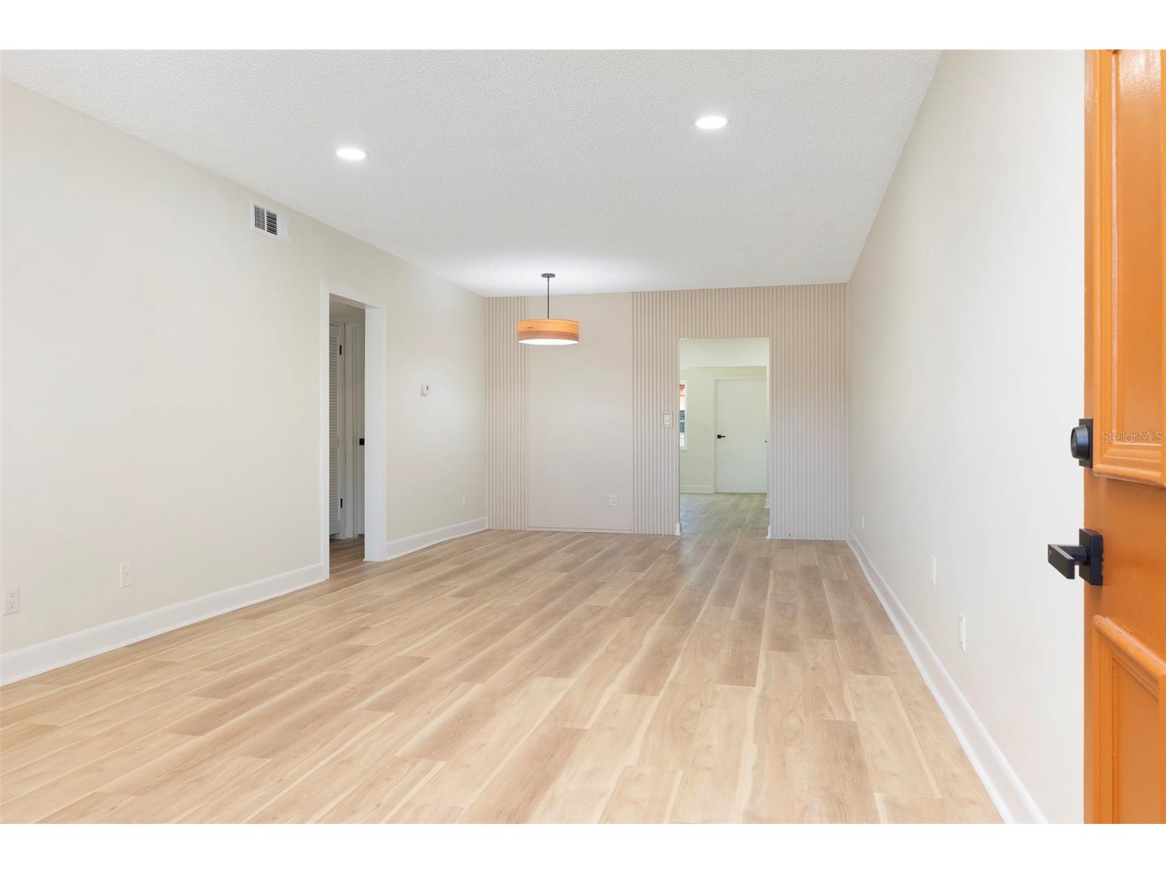 3740 58th Street N #106 Saint Petersburg FL 33710 TB8509831 image4