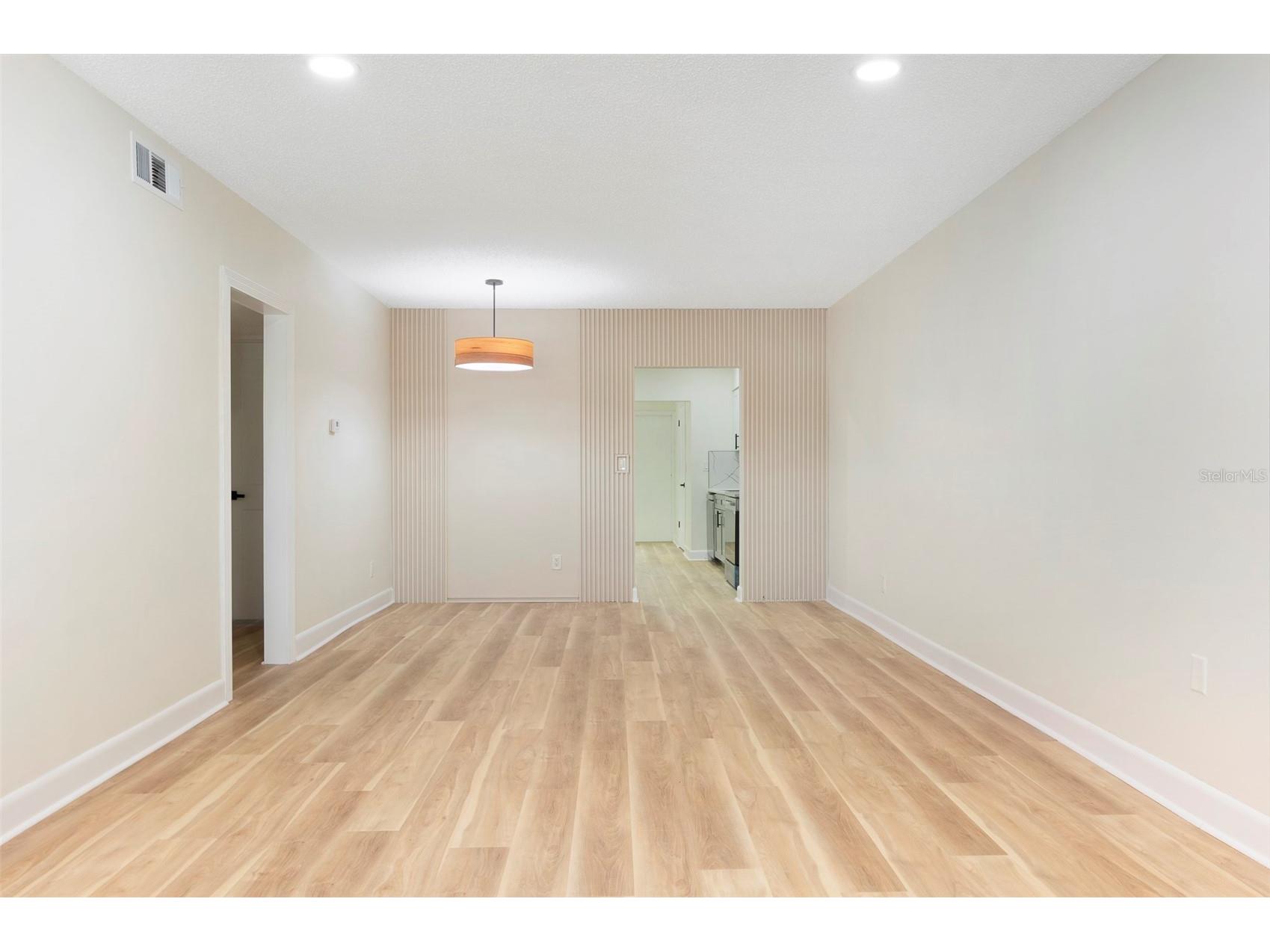 3740 58th Street N #106 Saint Petersburg FL 33710 TB8509831 image5