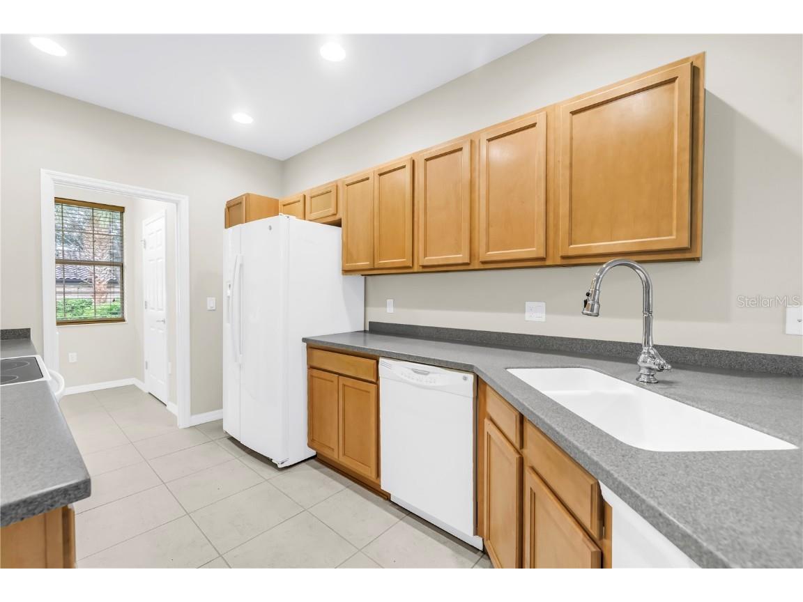 3740 82nd Avenue Circle E #104 Sarasota FL 34243 TB8419503 image11