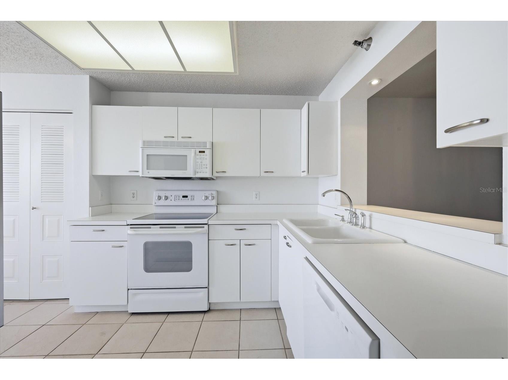 3740 Pinebrook Circle #207 Bradenton FL 34209 A4698714 image6