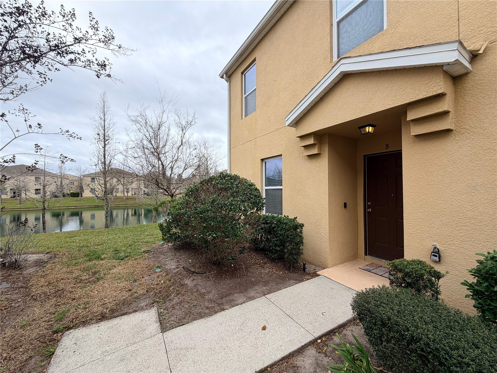 3740 Seneca Club Loop #B Orlando FL 32808 O6373387 image1