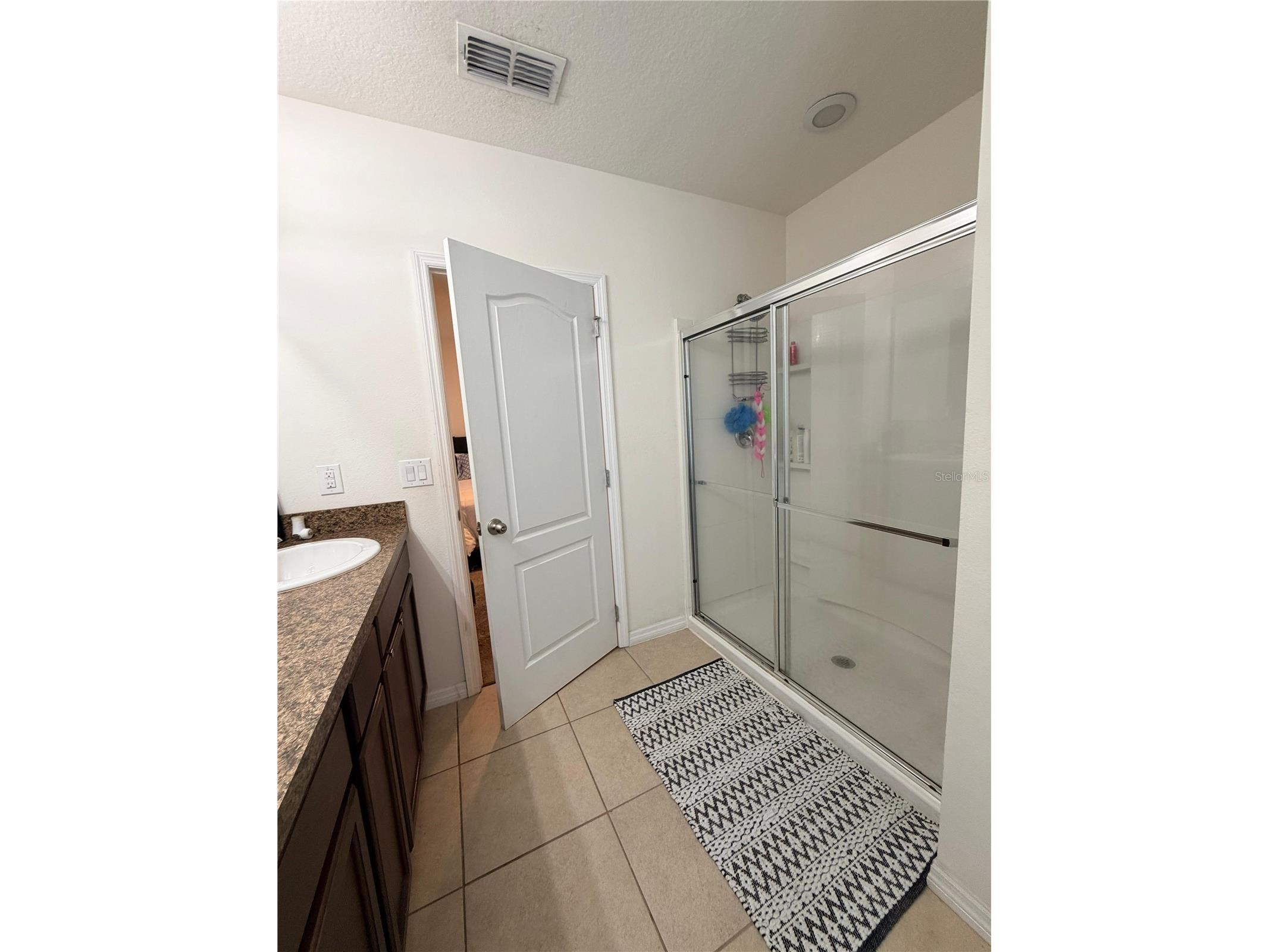 3740 Seneca Club Loop #B Orlando FL 32808 O6373387 image18