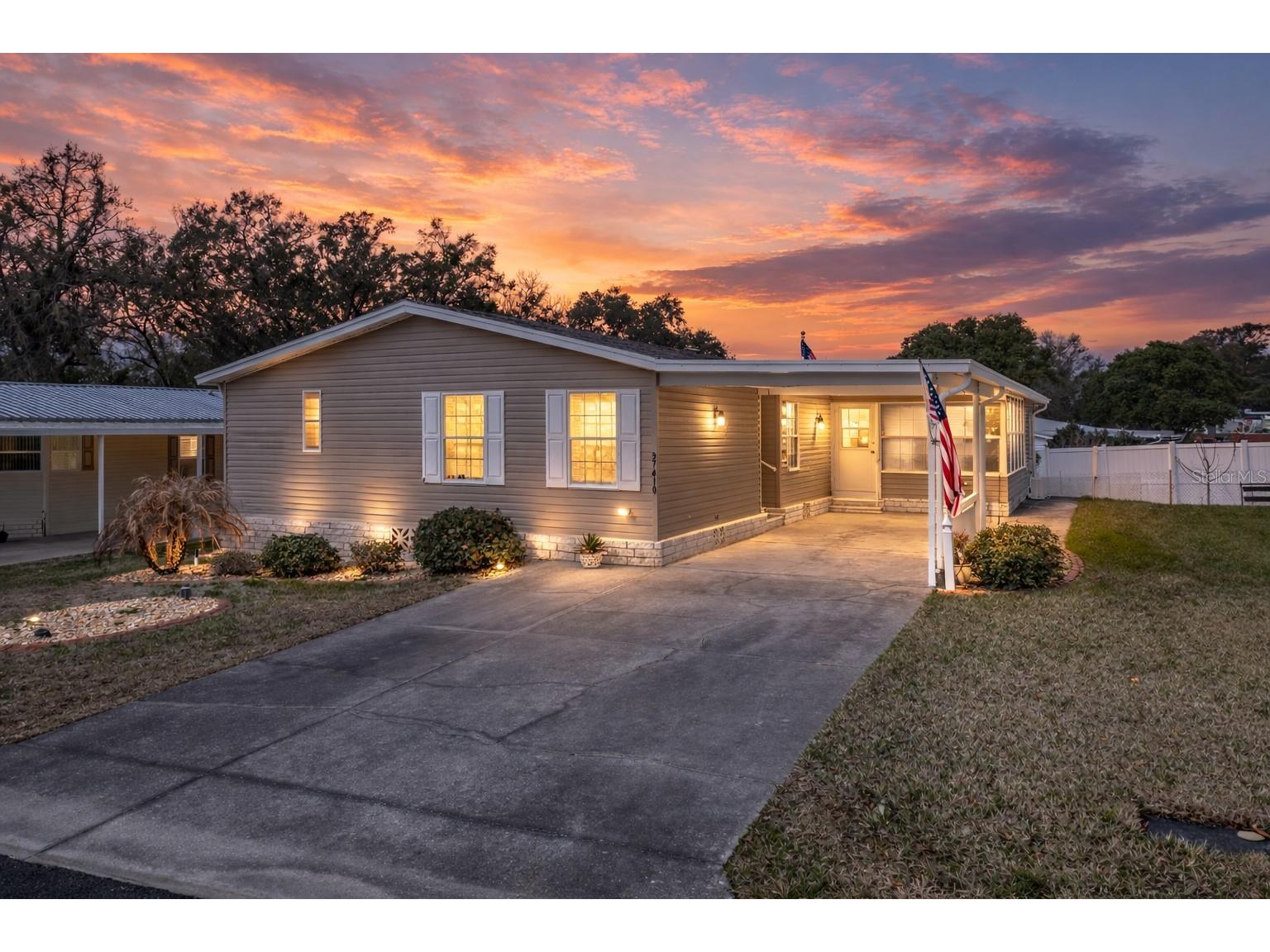 37410 Neukom Avenue Zephyrhills FL 33541 TB8481525 image1