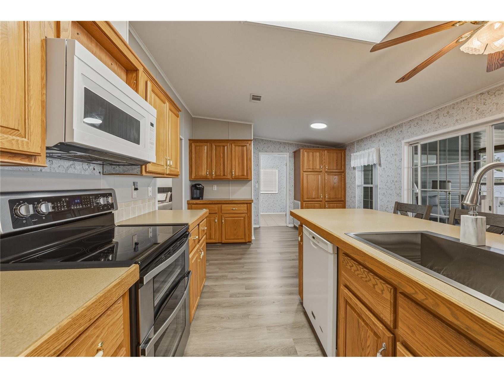 37410 Neukom Avenue Zephyrhills FL 33541 TB8481525 image20
