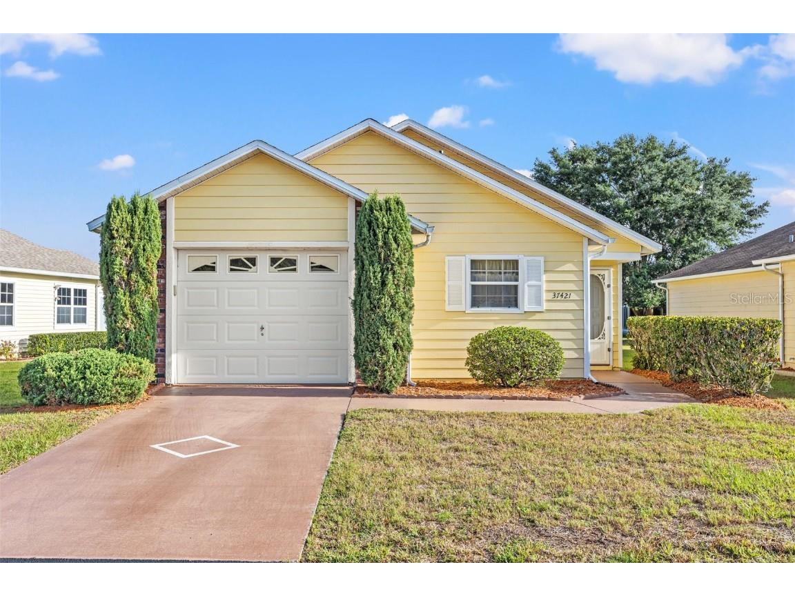 37421 Derbyshire Drive Zephyrhills FL 33542 T3438985 image1