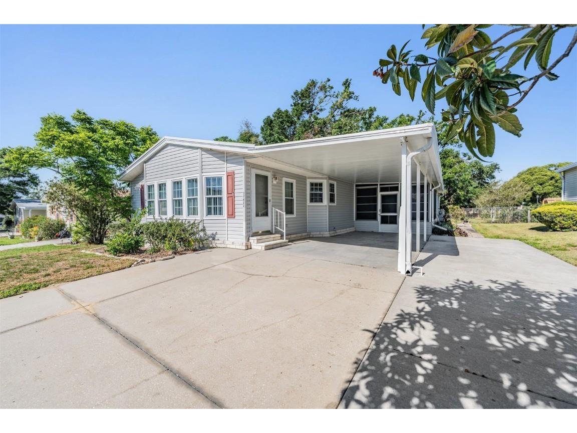 37422 Neukom Avenue Zephyrhills FL 33541 TB8448824 image1