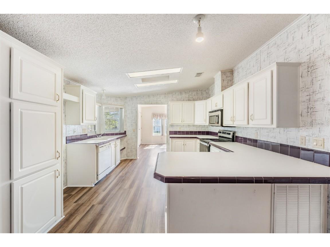 37422 Neukom Avenue Zephyrhills FL 33541 TB8448824 image8