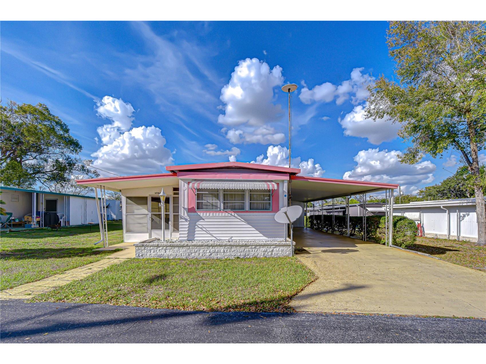37427 Hammond Drive Zephyrhills FL 33541 TB8483897 image1
