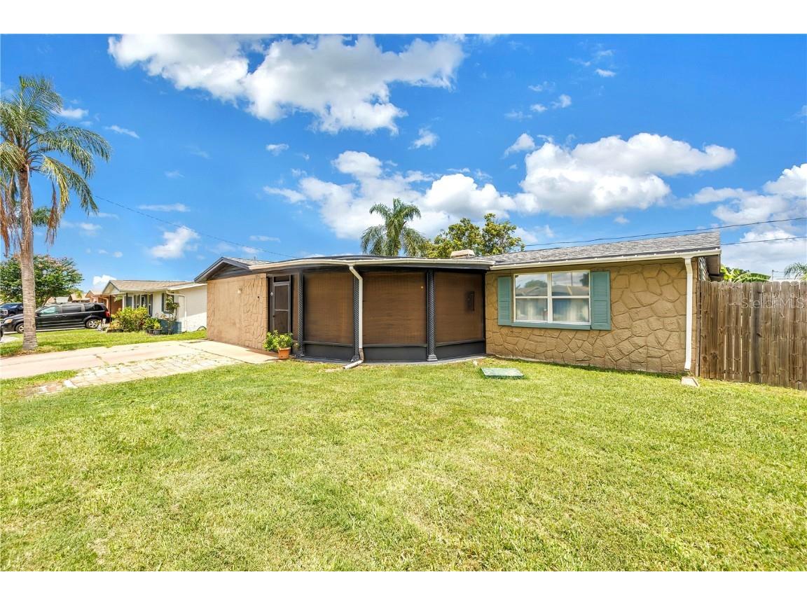 3743 Cherrywood Drive Holiday FL 34691 TB8402017 image1