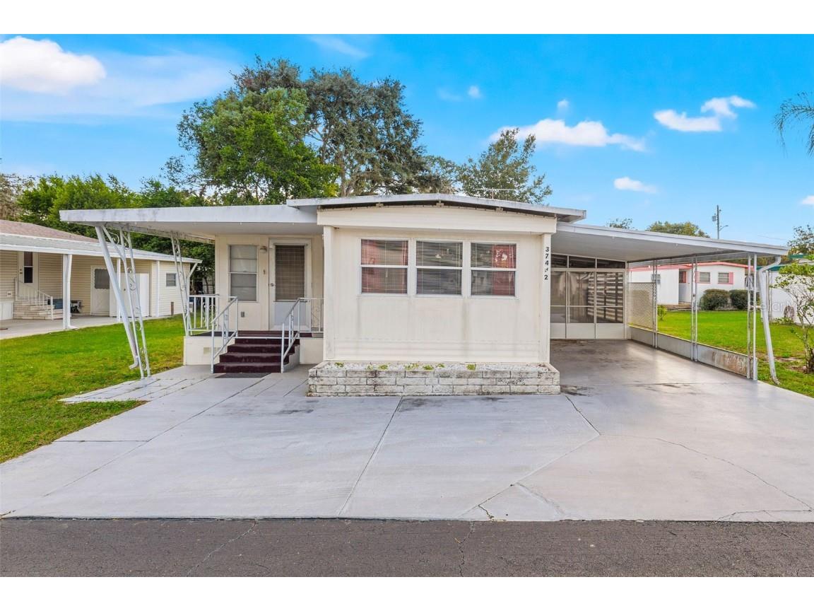 37432 Tropical Drive Zephyrhills FL 33541 T3487576 image1