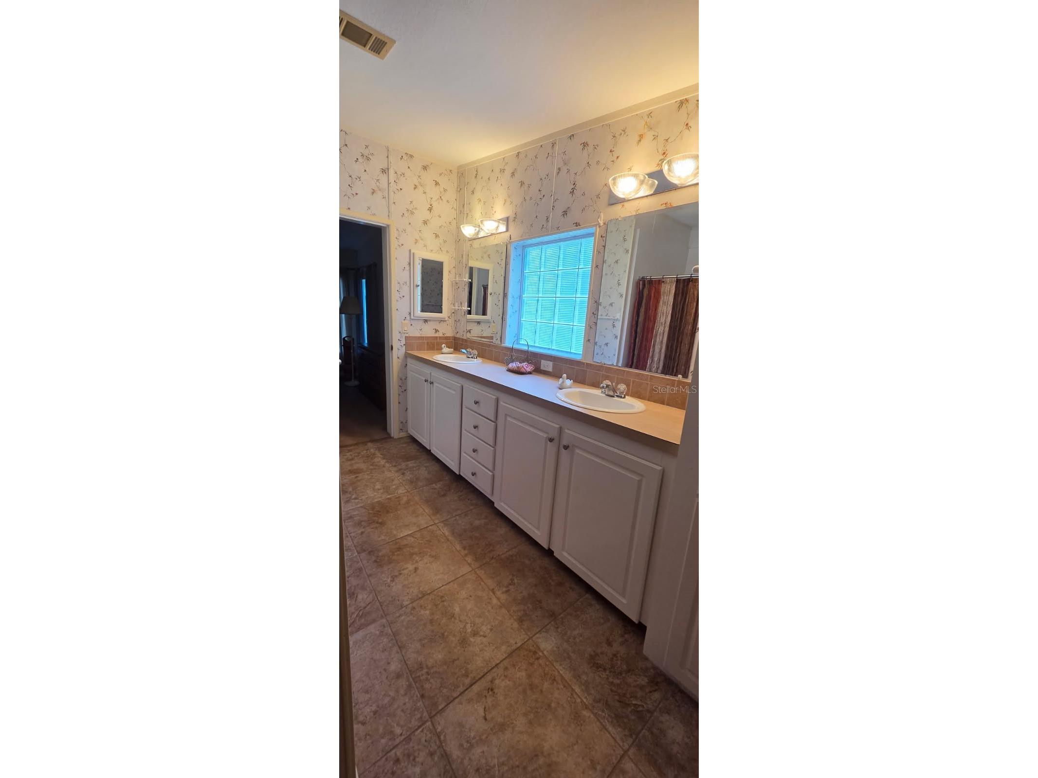 37437 Gill Avenue Zephyrhills FL 33541 TB8520048 image14