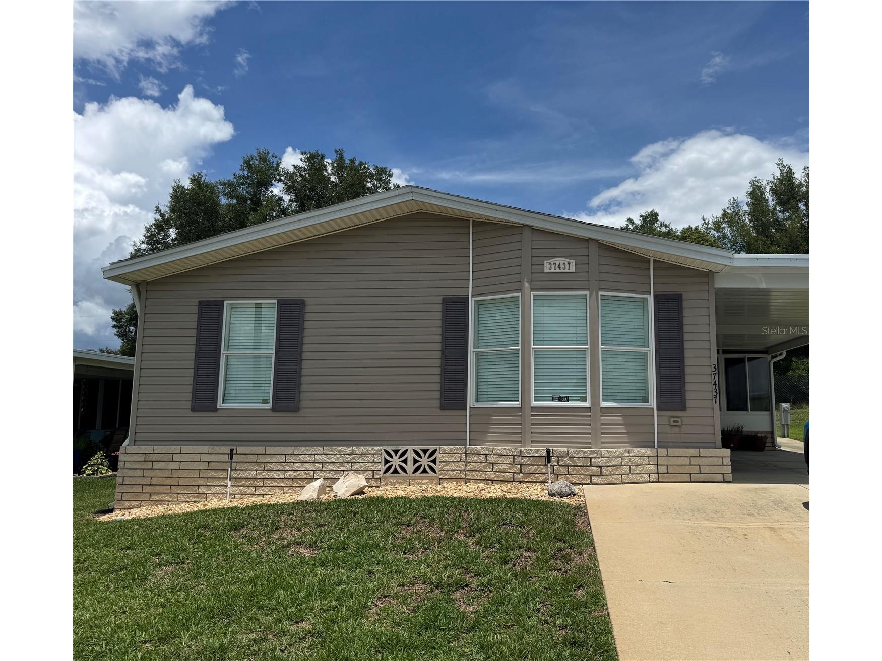 37437 Gill Avenue Zephyrhills FL 33541 TB8520048 image2