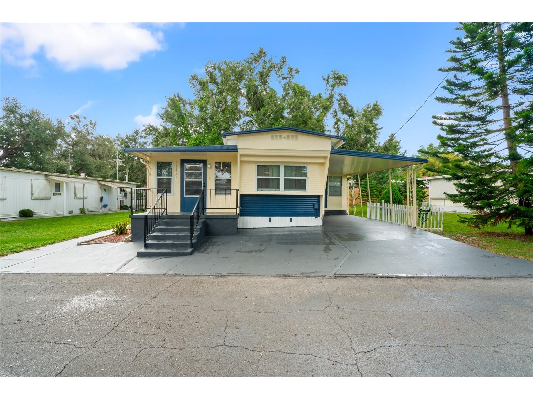 37438 Hammond Drive Zephyrhills FL 33541 TB8427901 image1