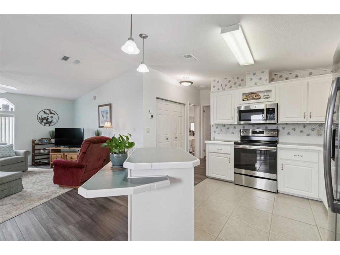 37443 Gill Avenue Zephyrhills FL 33541 TB8445588 image13