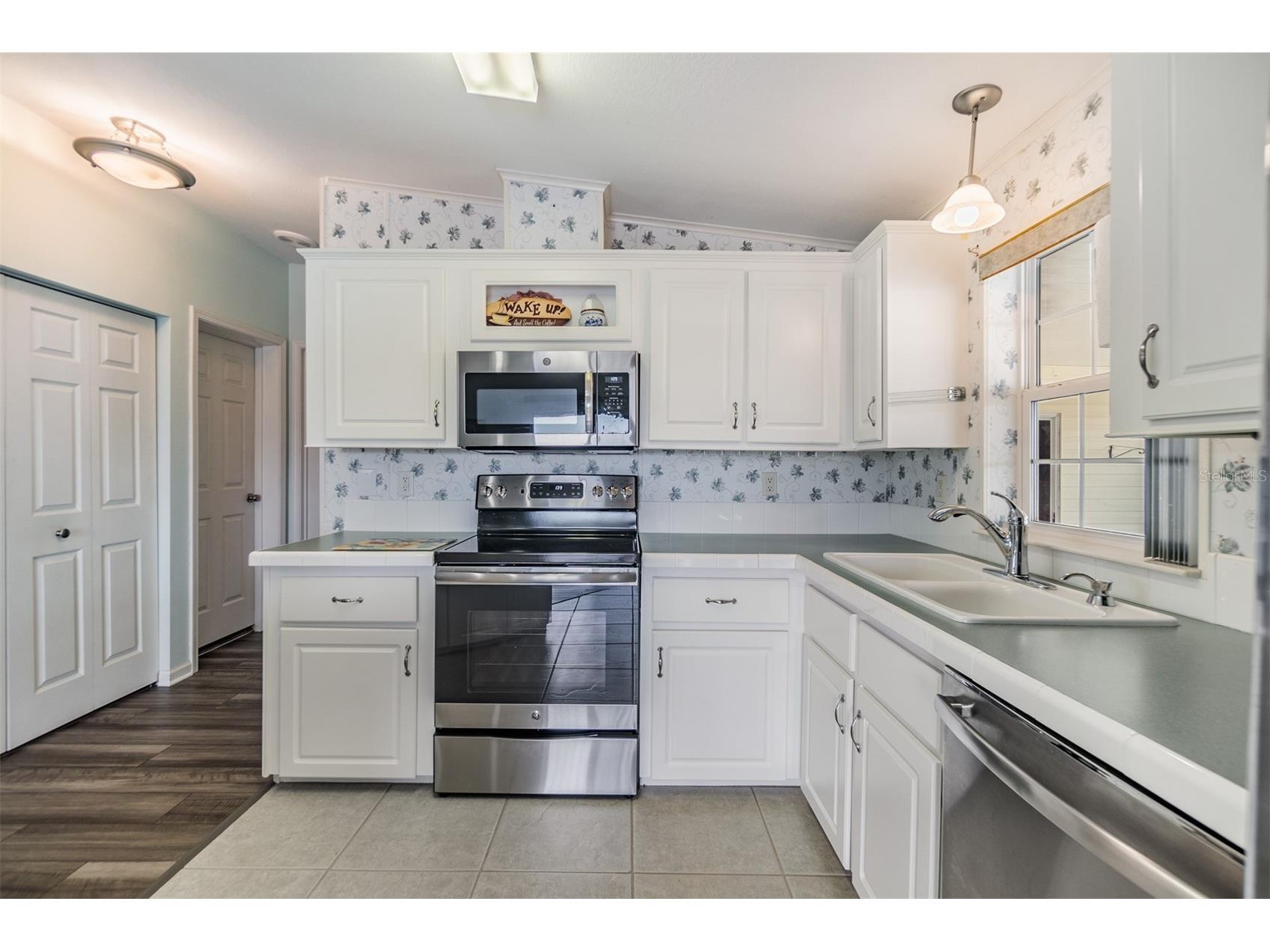 37443 Gill Avenue Zephyrhills FL 33541 TB8482374 image13