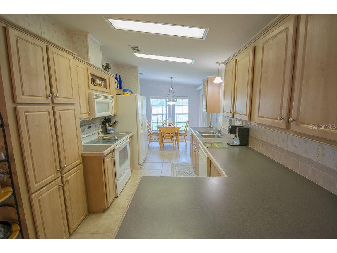 37449 Gill Avenue Zephyrhills FL 33541 TB8316194 image3