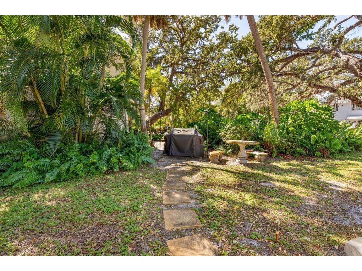 3745 Almeria Avenue #6S Sarasota FL 34239 A4658904 image22