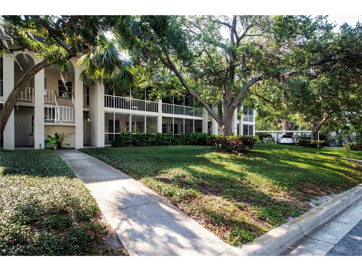 3745 Almeria Avenue #7S Sarasota FL 34239 A4653418 image1